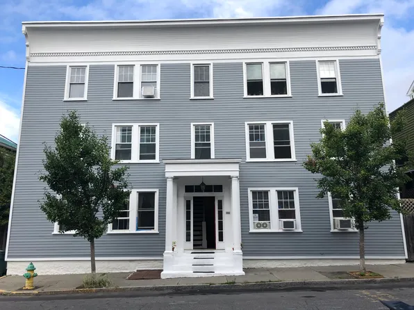 11 S 2nd St, Hudson, NY 12534