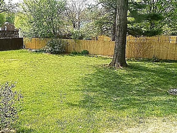 4th image of 3917 Saint James Cir SW