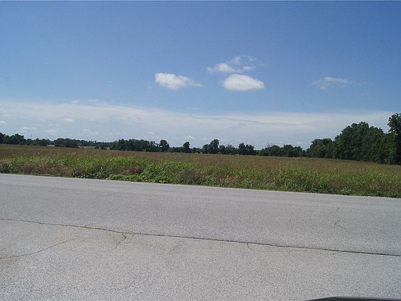 5th image of 3561 Main St