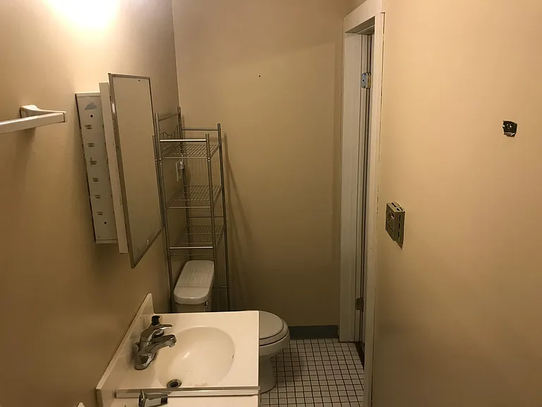 53 Bacon St #2L — Photo 9