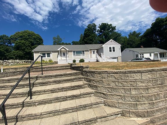 3rd image of 85 Pond St