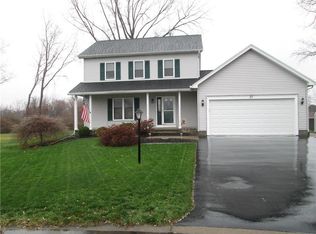 25 Karrat Dr, Rochester, NY 14622