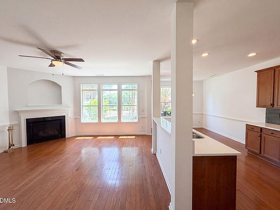 3rd image of 3064 Imperial Oaks Dr