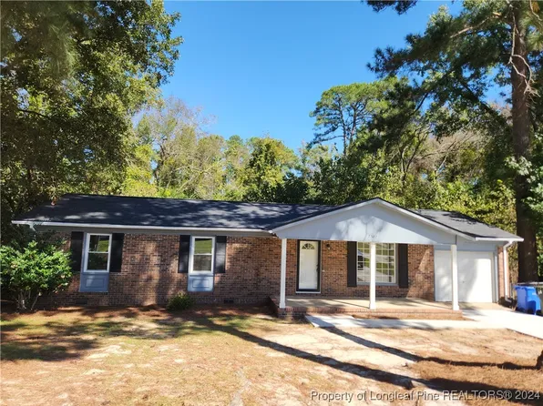 7307 Hyannis Dr, Fayetteville, NC 28304