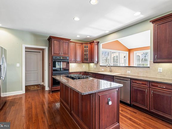 5th image of 17952 Manassas Gap Ct