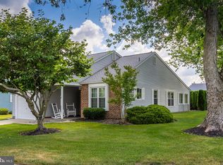 38 Fairfax Dr, Mount Laurel, NJ 08054