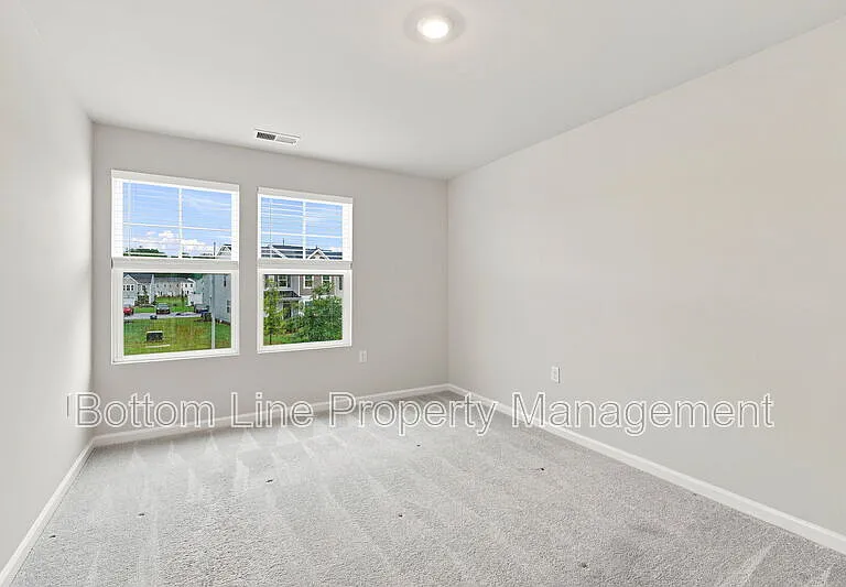 2312 Kasota Ln — Photo 35