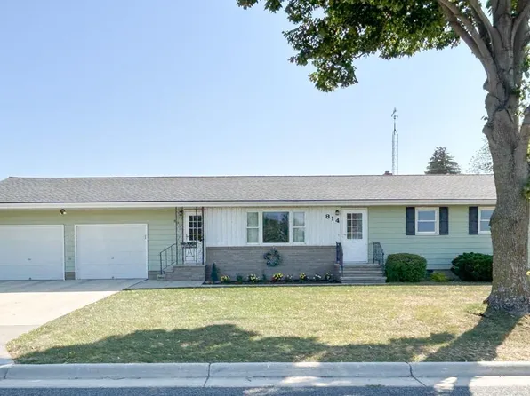 814 10th St, Gaylord, MN 55334