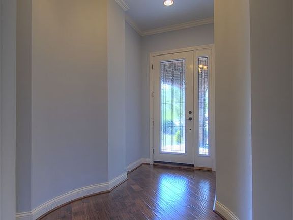 3rd image of 2602 Twin Hills Ct