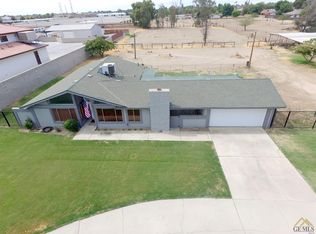 10109 Meacham Rd, Bakersfield, CA 93312
