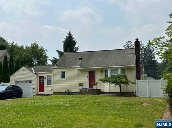 65 Davidson Ave, Ramsey, NJ 07446