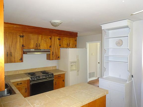 4th image of 1157 Sherwood St