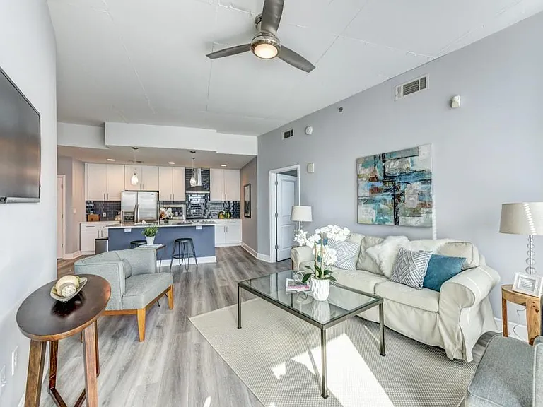 950 W Peachtree St NW #1504 — Photo 8