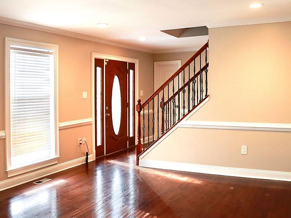 2nd image of 11211 Beauclaire Blvd