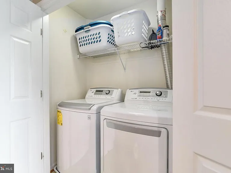 2372 Battery Hill Cir — Photo 23