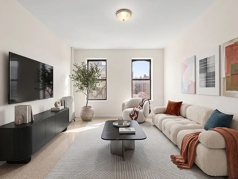 753 9th Ave #B3 — Photo 1