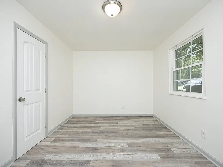 3017 Wedgedale Ave — Photo 24