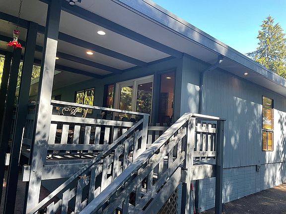 5th image of 2024 Lakemoor Dr SW