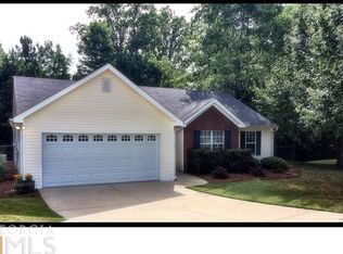 6244 Highgrove Dr, Flowery Branch, GA 30542
