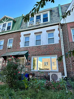 Rented by E Realty International Corp | media 1