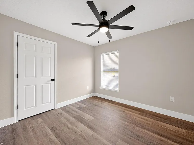 32629 Vista Ave — Photo 16