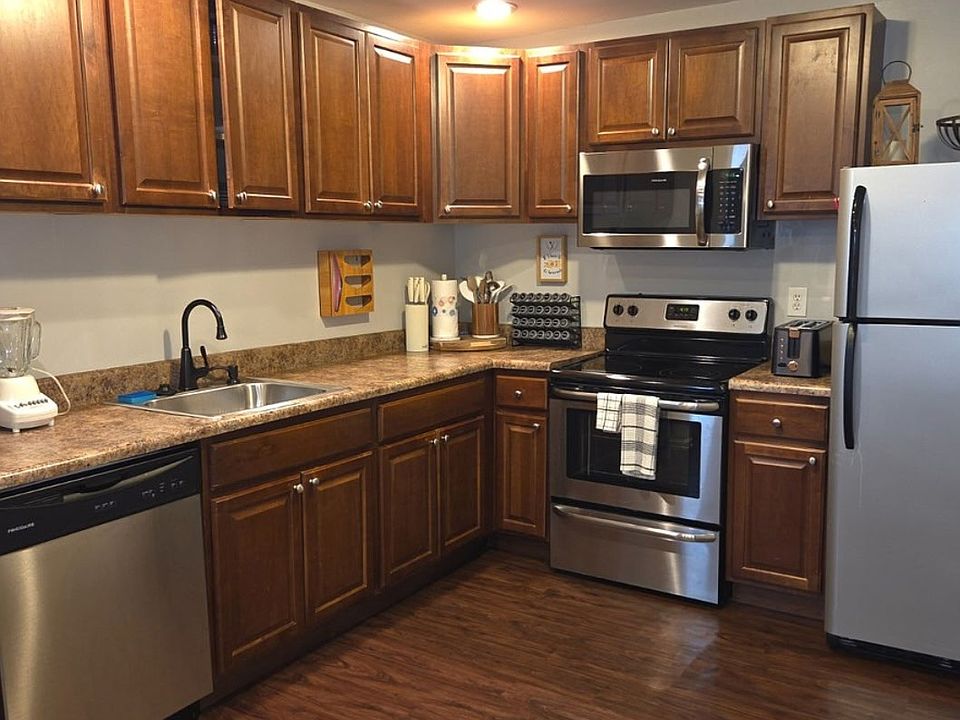 1st image of 3634 Blaine Ave Floor 1