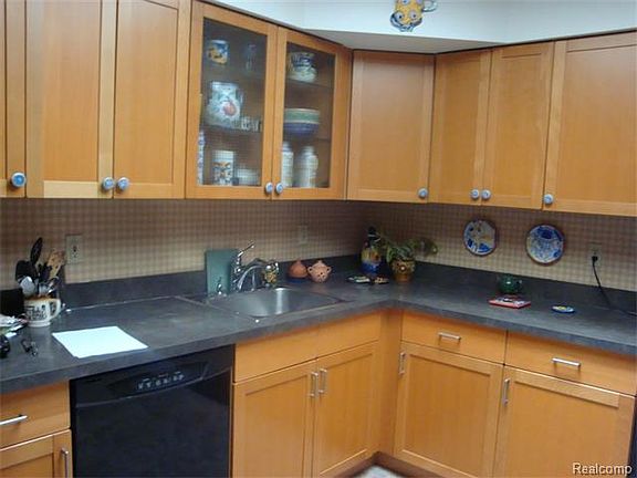 4th image of 24011 Wildbrook Ct Unit 101-1