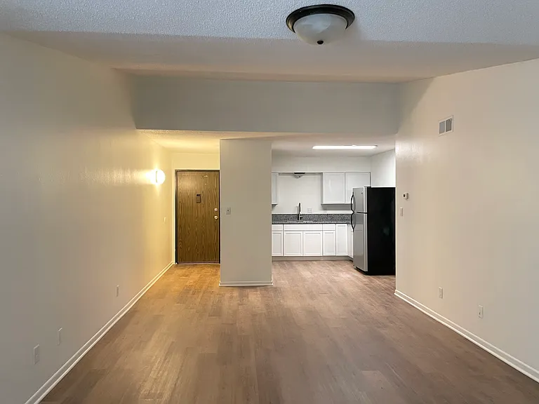 1204 Northridge Rd #12 — Photo 1