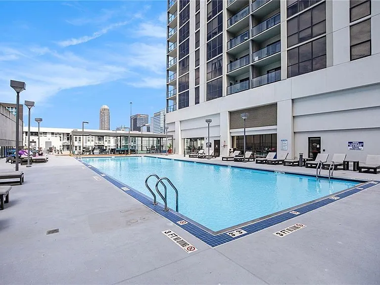 1280 W Peachtree St NW #1402 — Photo 15