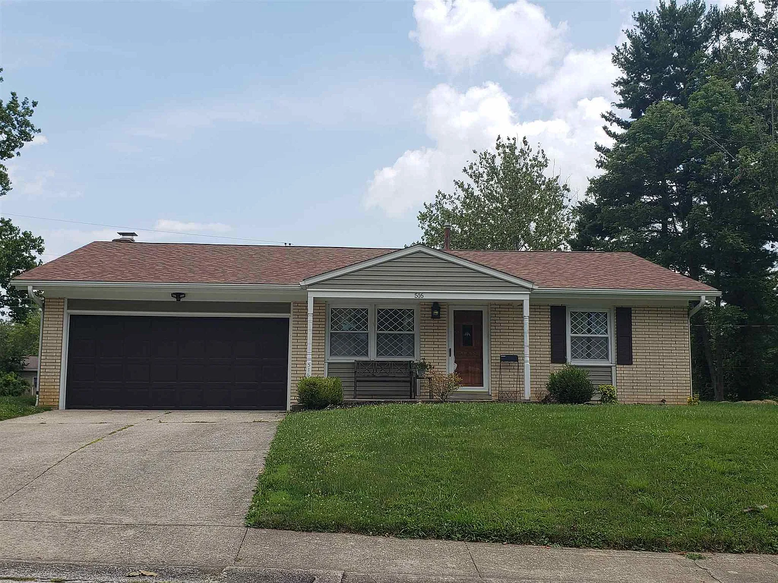 516 Forest View Dr photo 1