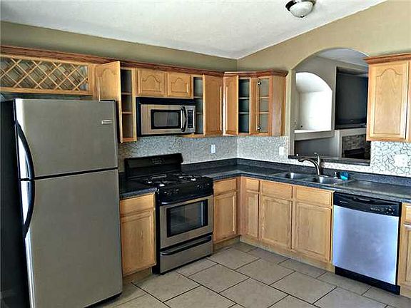 4th image of 14213 Tierra Bronce Dr