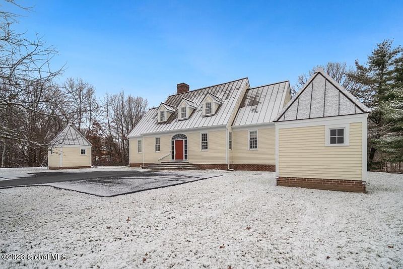 3rd image of 39 Shaker Bay Road