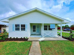 221 S Chevis St, Rayne, LA 70578