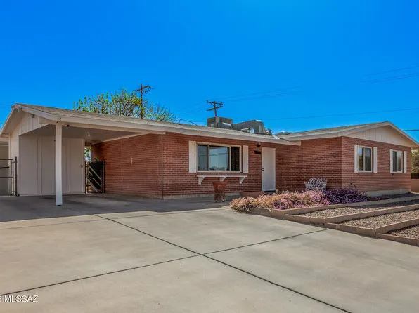 6700 E Nelson Dr, Tucson, AZ 85730