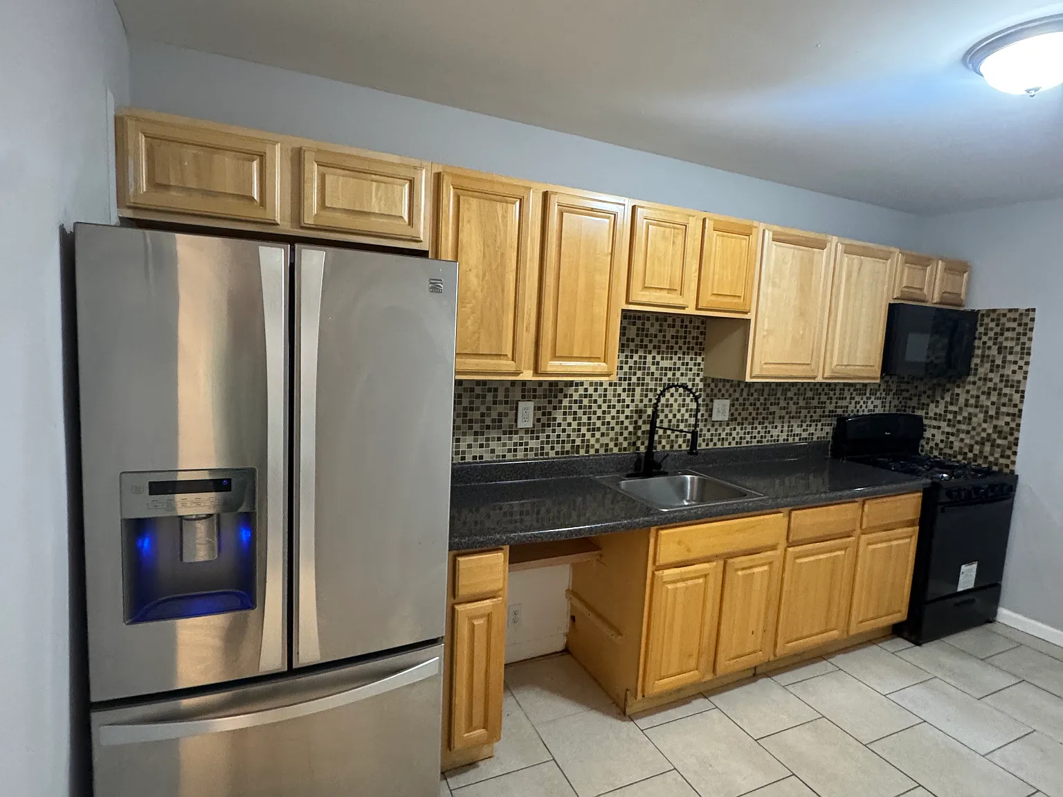 3 bed, $1,900 — Photo 4