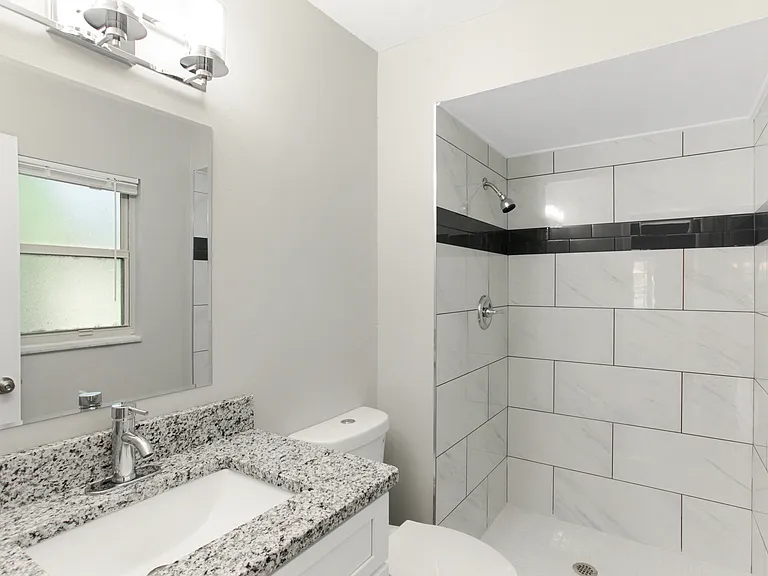 1022 Norwood Dr — Photo 16