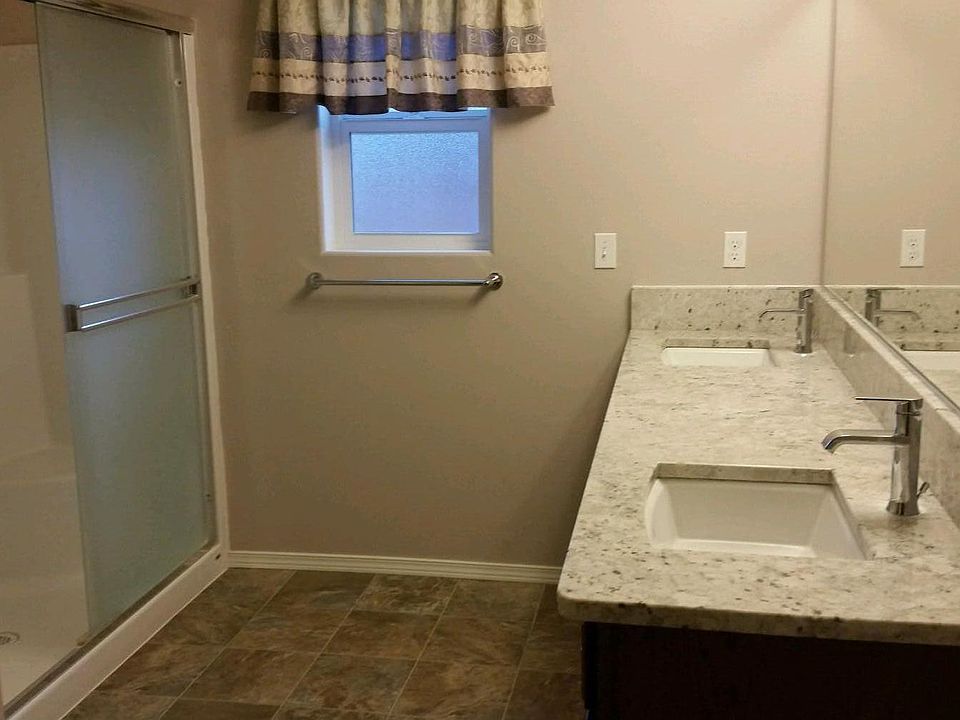 1st image of 809 S Lakeland Dr