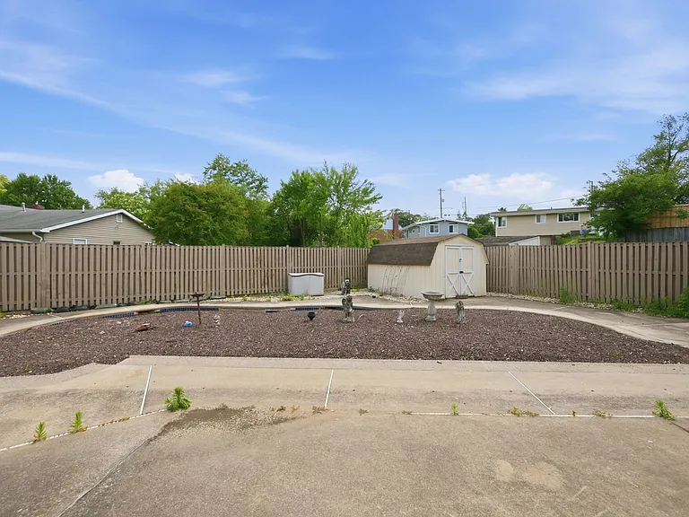 512 Dennis Ave — Photo 19