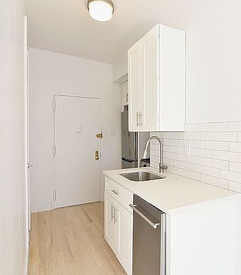 2nd image of 467 W 164th St Floor 2