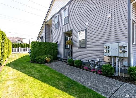 3rd image of 2272 James Cir Unit A