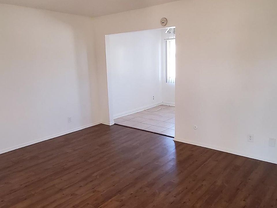 1st image of 3400 W Del Monte Dr APT 24