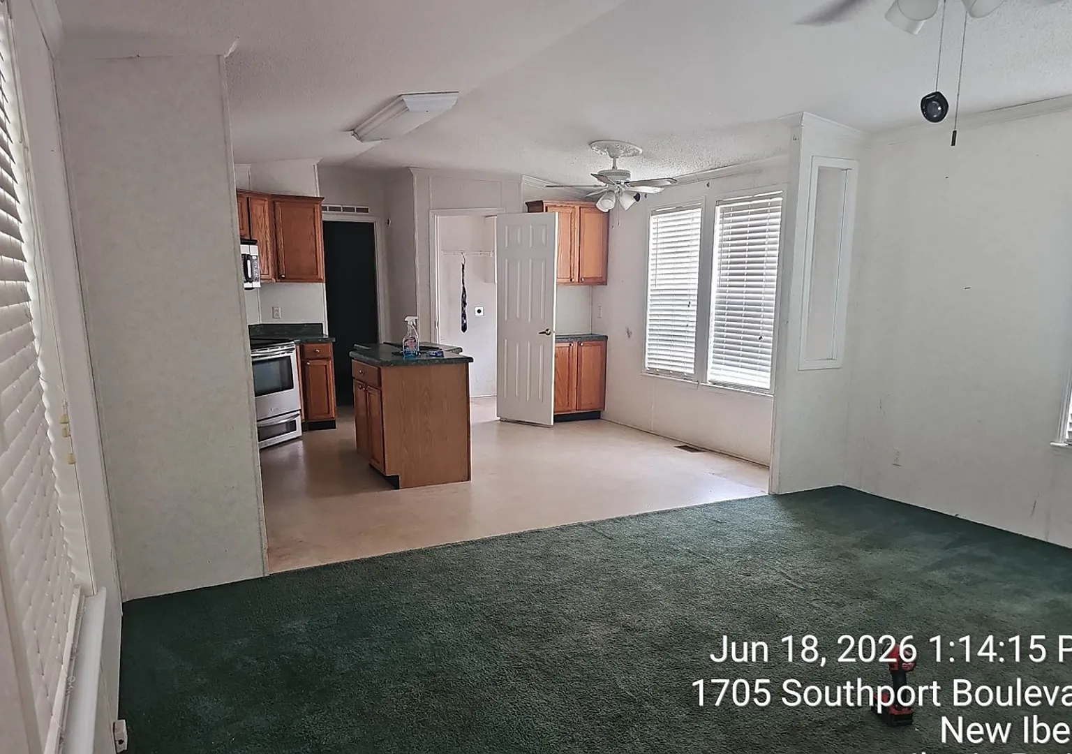 3 Bedroom Trailer in New Iberia — Photo 3