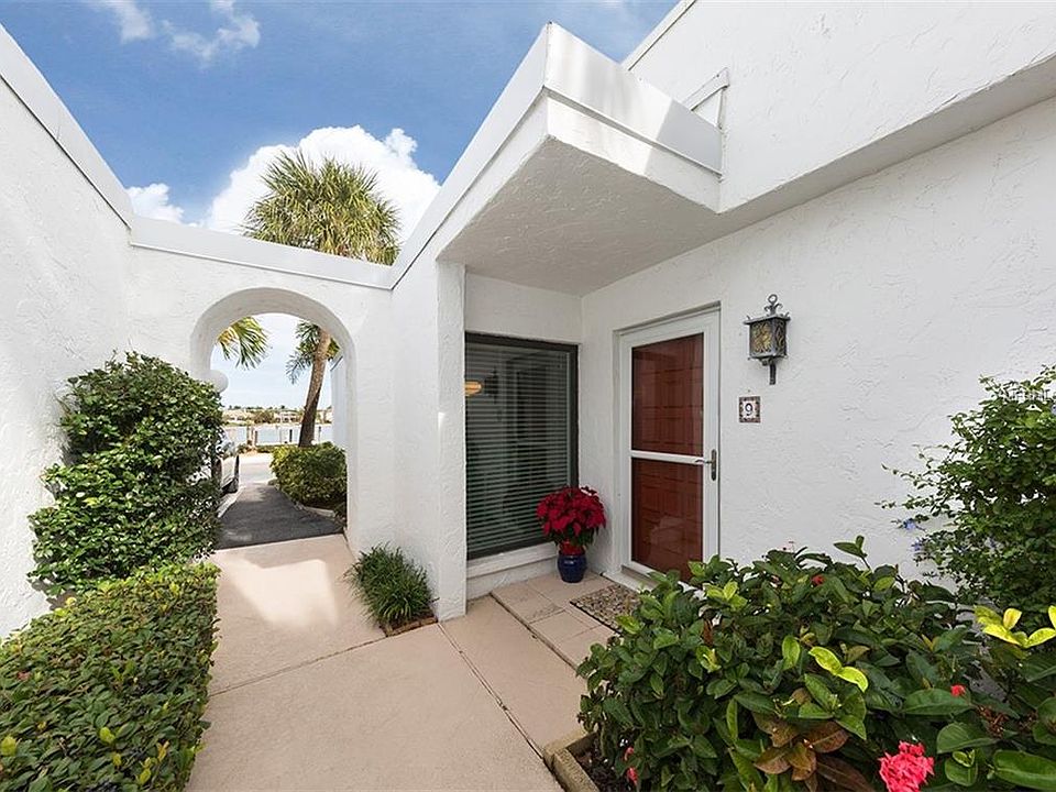 1st image of 1585 Tarpon Center Dr APT 9