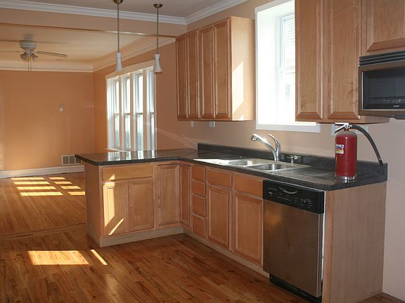 5th image of 5042 N Lawndale Ave