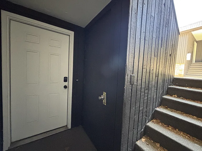 1401-1403 S 300 E — Photo 17