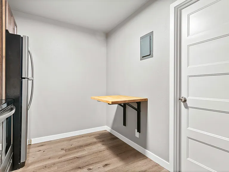 WhiteRock Apartments — Photo 6