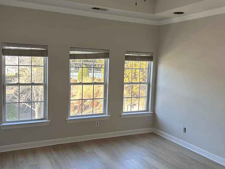 12023 Valley Oak St #3A — Photo 11