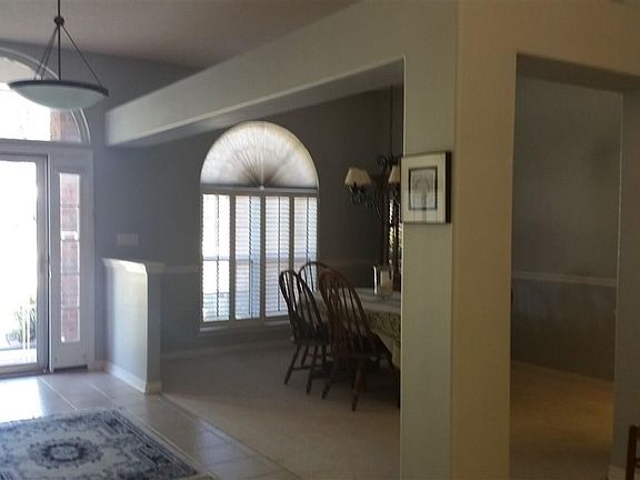 2nd image of 1524 Colwyn Dr