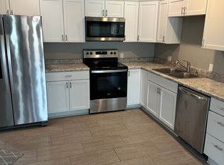 773 N Booth St, Dubuque, IA 52001