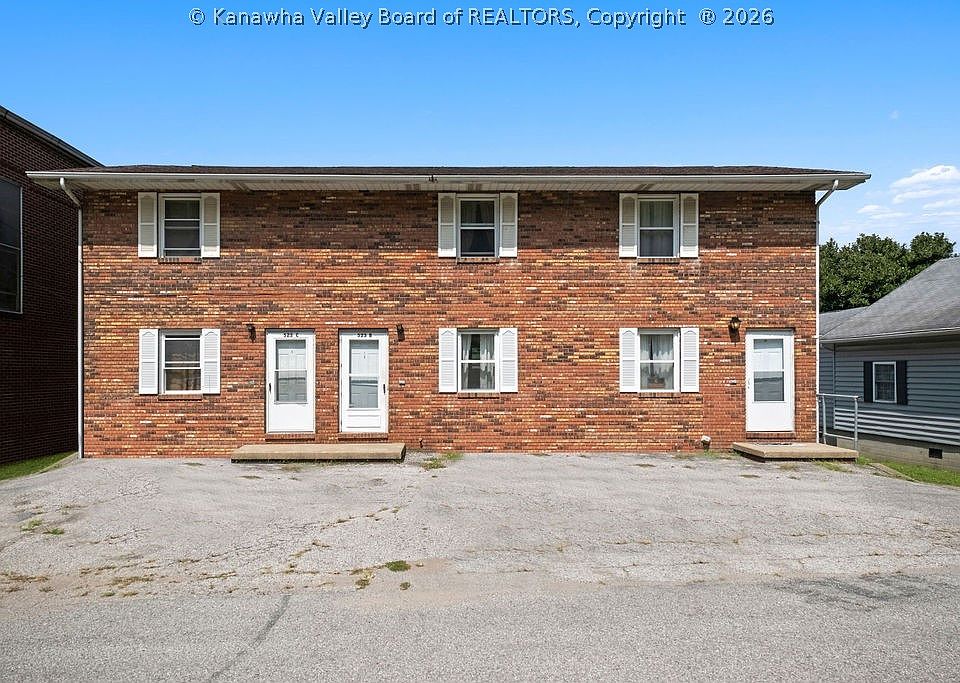 1st image of 523 James River Rd